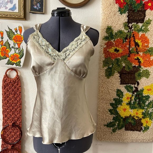 Chic Vintage Y2K Golden Satin Blouse - Picture 2 of 3